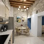 Pensión Four Stories 3*